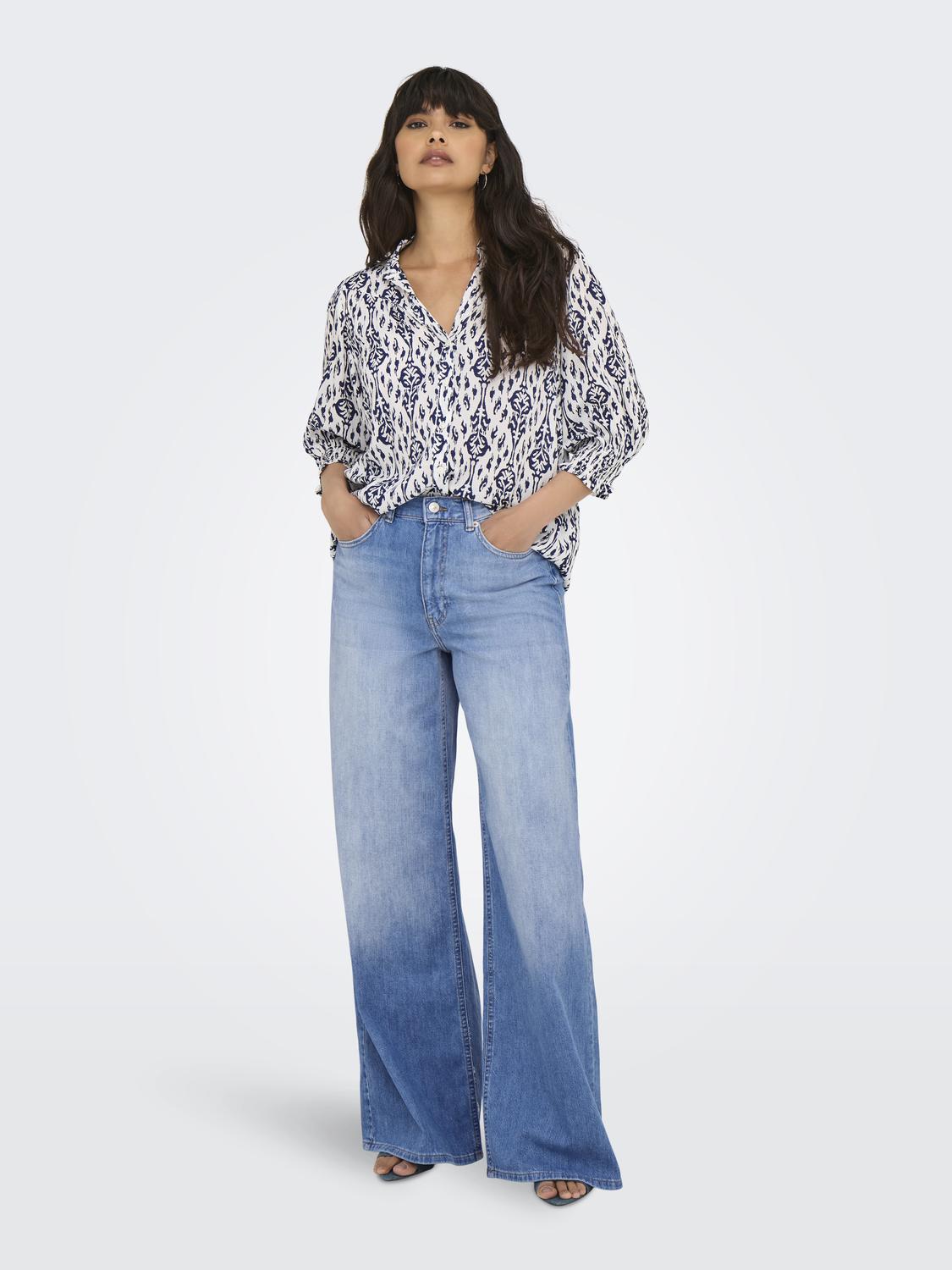 model_shot-front_full